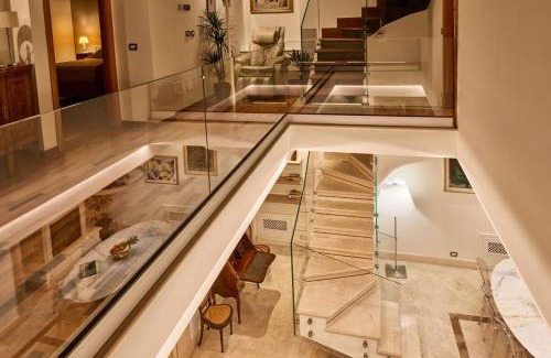 Rome City Centre Villa | TreasureRome Trevi Private Palazzo