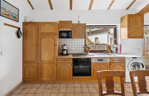 Heitlern Apartment | Treat yourself to some time out in the Allgäu and this cozy vacation apartment with sleeping loft.