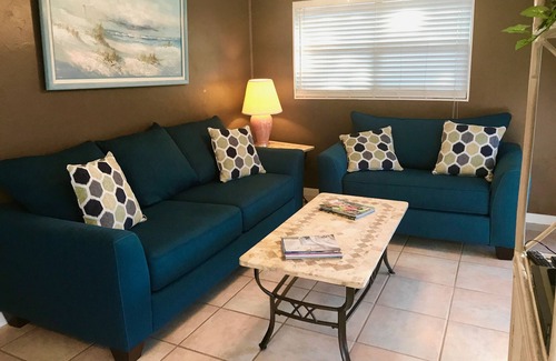 Bonita Shores House | Treat Yourself to this Waterfront Beauty! BOAT & BIKES INCLUDED - Upstairs unit