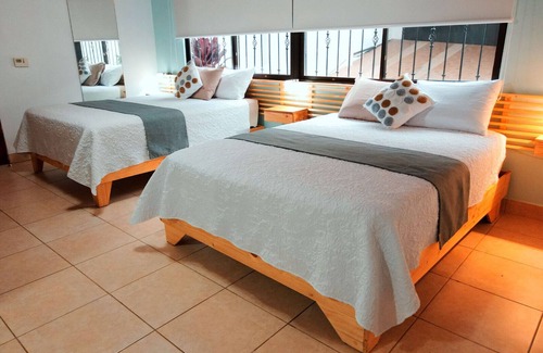 Santa Teresa Bed & Breakfast | Trebol Amarillo Bed & Breakfast