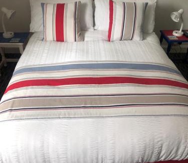 Truro Bed & Breakfast | Tredara Bed & Breakfast
