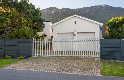 Onrus House | Tree Fern Cottage