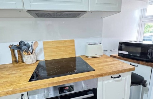 Stratton House | Tree Hill Cottage – Sleeps 4 | Stratton, Bude