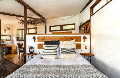 Wakugawa House | Tree-house Hotel Morinosubako