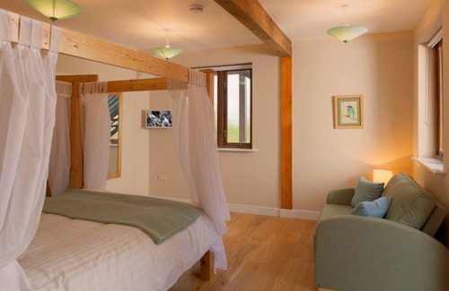 Malvern Other | Tree House, Luxury Country House, Hot Tub, Malvern, Sleeps 6+ Award Winning :)A+