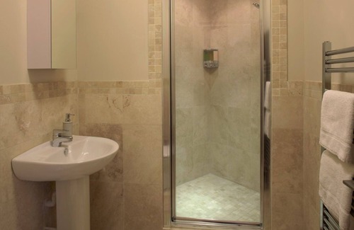 Malvern Other | Tree House, Luxury Country House, Hot Tub, Malvern, Sleeps 6+ Award Winning :)A+