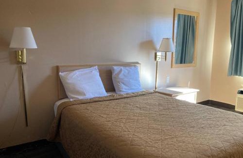 Northeast Heights Hotel | Tree Inn & Suites Albuquerque