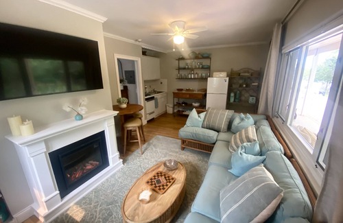 Hampton Bays Apartment | Tree lined Hideaway on the Bay