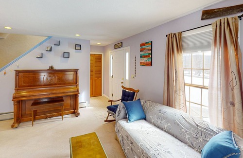Lee House | Tree-lined Home, Large Yard, Pool, & Dog-Friendly.