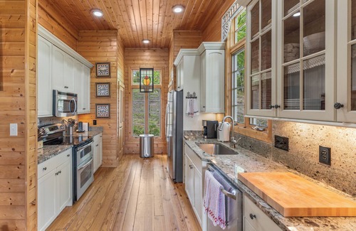 Cashiers House | Tree top is a 5-star mountain home with majestic views and easy lake access!