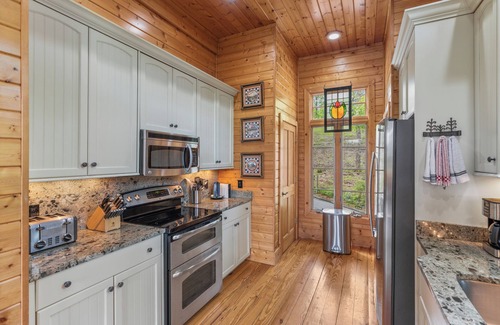 Cashiers House | Tree top is a 5-star mountain home with majestic views and easy lake access!