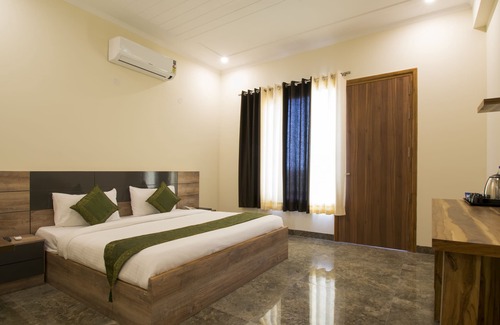 Sector 31 Hotel | Treebo Corporate 32