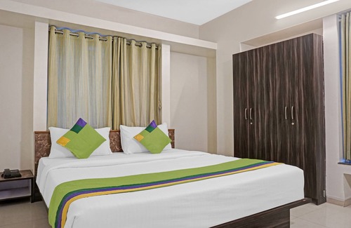 Pune Hotel | Treebo Diamond Residency - DDPK Inn