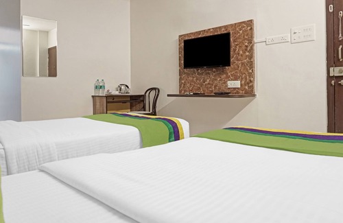 Pune Hotel | Treebo Diamond Residency - DDPK Inn
