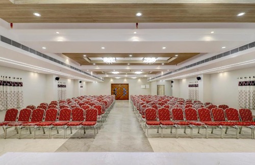 Visakhapatnam Hotel | Treebo Grand Milan