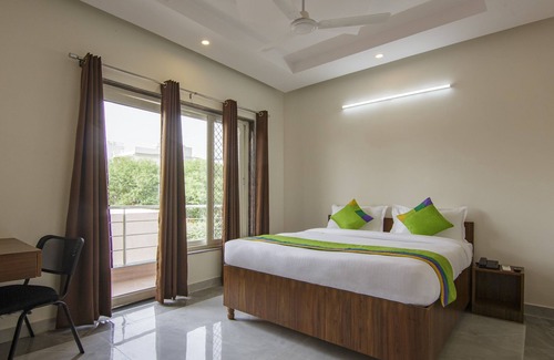 Noida Hotel | Treebo Grand Vista - 62