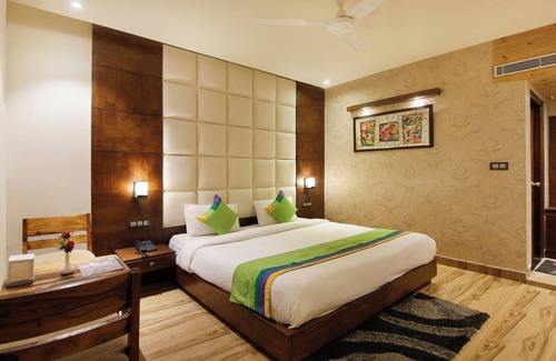 Faridabad Hotel | Treebo Punjabi Nature Residency, Near Faridabad Railway Station