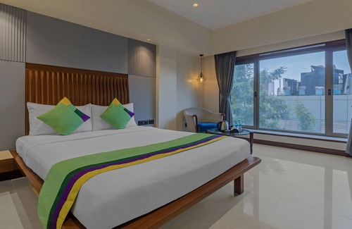 Pune Hotel | Treebo Regency - Bund Garden, Dhole Patil Road