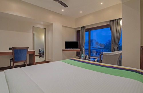Pune Hotel | Treebo Regency - Bund Garden, Dhole Patil Road
