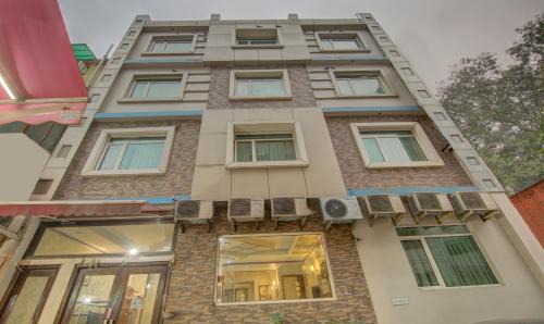 Khattalwada Hotel | Treebo Rockwell Plaza