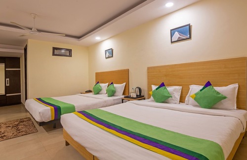 Karol Bagh Hotel | Treebo Royal Palace, New Delhi