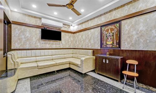 Tirupati Hotel | Treebo Sripadha Residency Alipiri Road