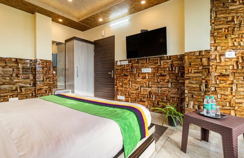 Shimla Hotel | Treebo Srishti Vaikunth With Mountain View