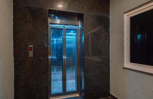 Hyderabad Hotel | Treebo The Living Tree Khairatabad