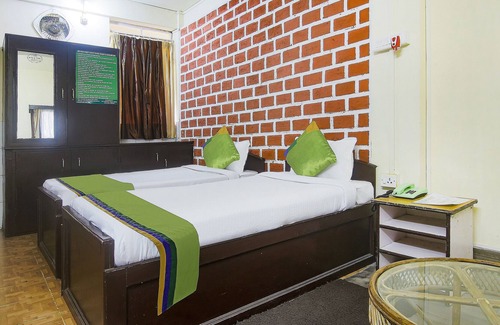 Shillong Hotel | Treebo Trend JKR Residency