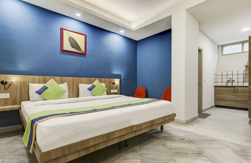 DLF City Hotel | Treebo Trend Mall View