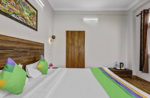 Shoghi Hotel | Treebo Trend Shubham Nature Villa With Mountain View