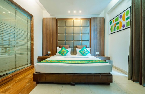 Naraina Hotel | Treebo Twin Tree