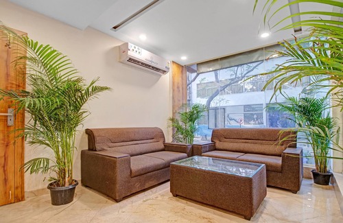 Bangalore City Center Hotel | Treebo White Inn