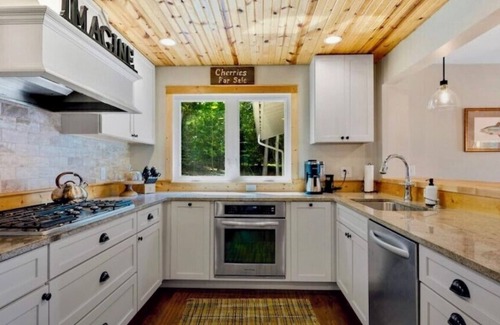 Gills Rock House | TREEBROOK Luxury Waterfront 5 BR 3 BA home Stunning Views, Decks, and Fire Pit