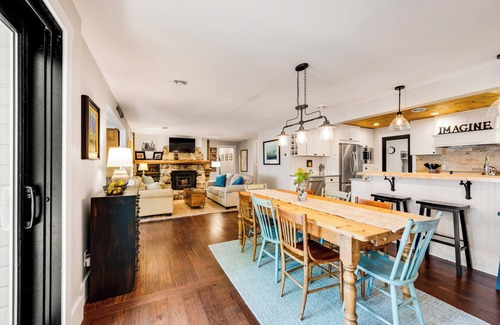 Gills Rock House | TREEBROOK Luxury Waterfront 5 BR 3 BA home Stunning Views, Decks, and Fire Pit