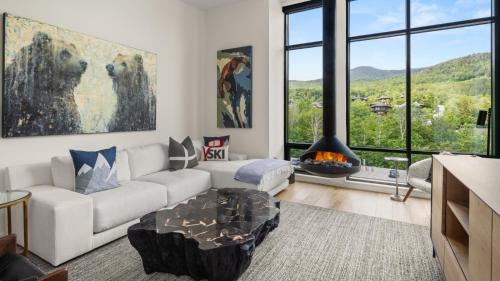 Stowe Area Apartment | Treehouse 409 EPIC 3 bed By Stowe Mountain Rentals