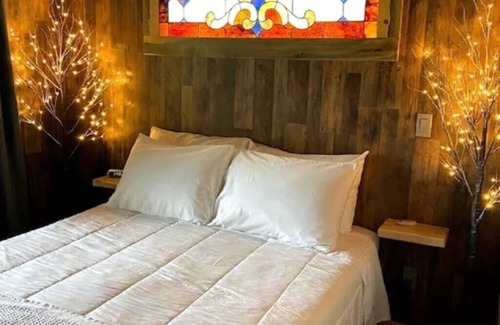 Angel Fire Bed & Breakfast | TREEHOUSE Bed & Breakfast with stunning mountain views