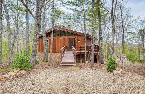 Massanutten Cottage | Treehouse-style Cabin, 1 Mi to Massanutten Resort