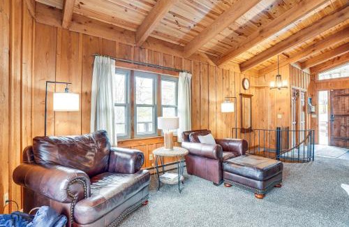 Massanutten House | Treehouse-Style Cabin, 1 Mi to Massanutten Resort
