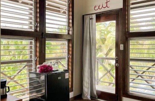 San Pedro Apartment | Treehouse W/Sea View @ North Beach Retreat