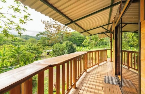 Jaco House | Treehouse with butterfly and exotic fruit farm