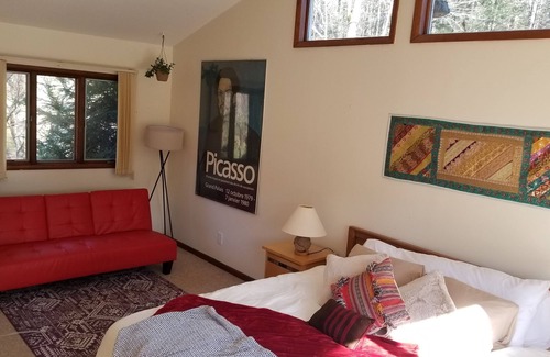 Mount Tremper House | Treehouse Woodstock Retreat on a hill
