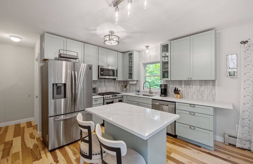 Moultonborough House | TREETOP LAKE WINNIPESAUKEE! Sandy beach, swim & kayak, barbeque under the pines