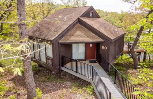 Village of Four Seasons House | Treetop Village-3bed3bapoolslakefrontlakeview