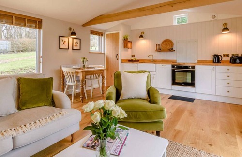 Wadhurst House | Treetops at Bewl Water