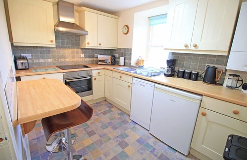 Porthmadog Cottage | Treetops Flat