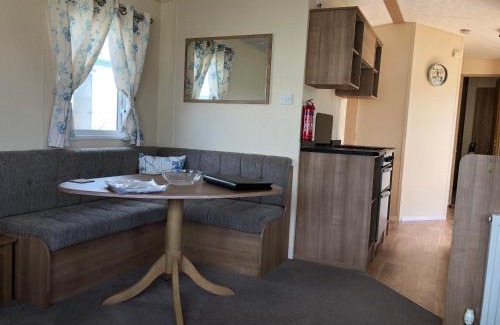Felixstowe Apartment | Tref y Clawdd