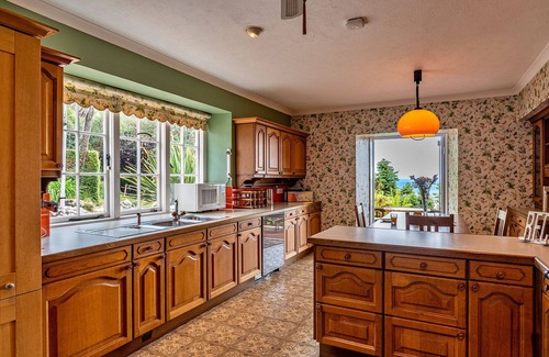 Coverack Ski Chalet | Tregatreath