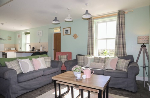 Cemaes Bay Cottage | Tregynrig Bach