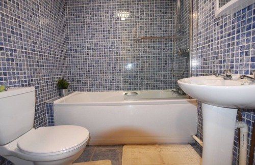 Eglwyswrw Cottage | TRELEW, pet friendly, with a garden in Newport, Pembrokeshire